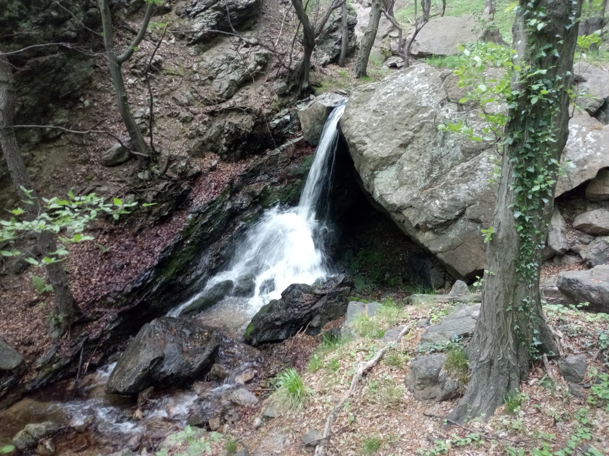 Долен водопад Китница