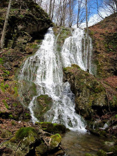 Горен водопад Голяма Варовита река