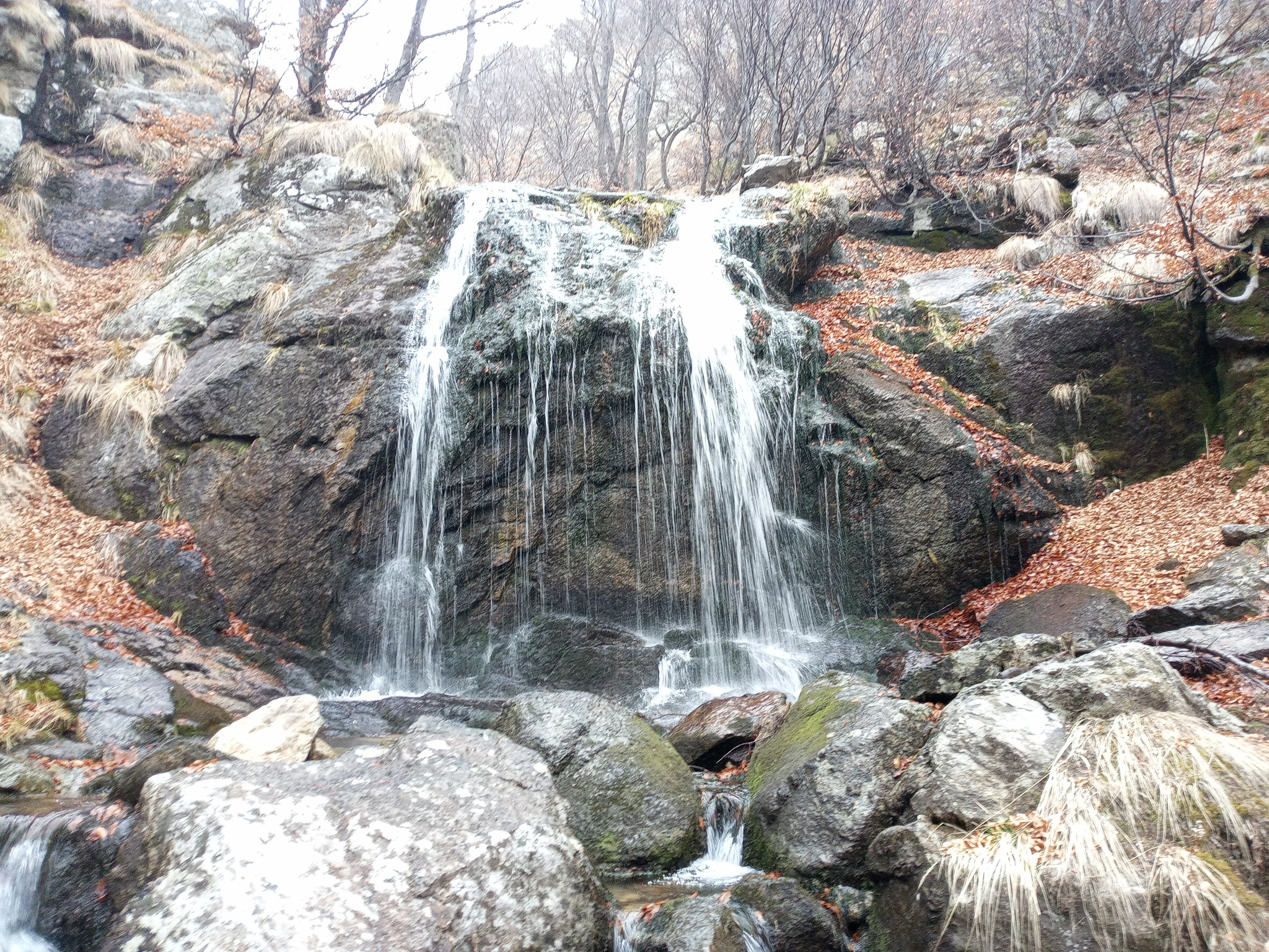Водопад Калпаклийска река 2