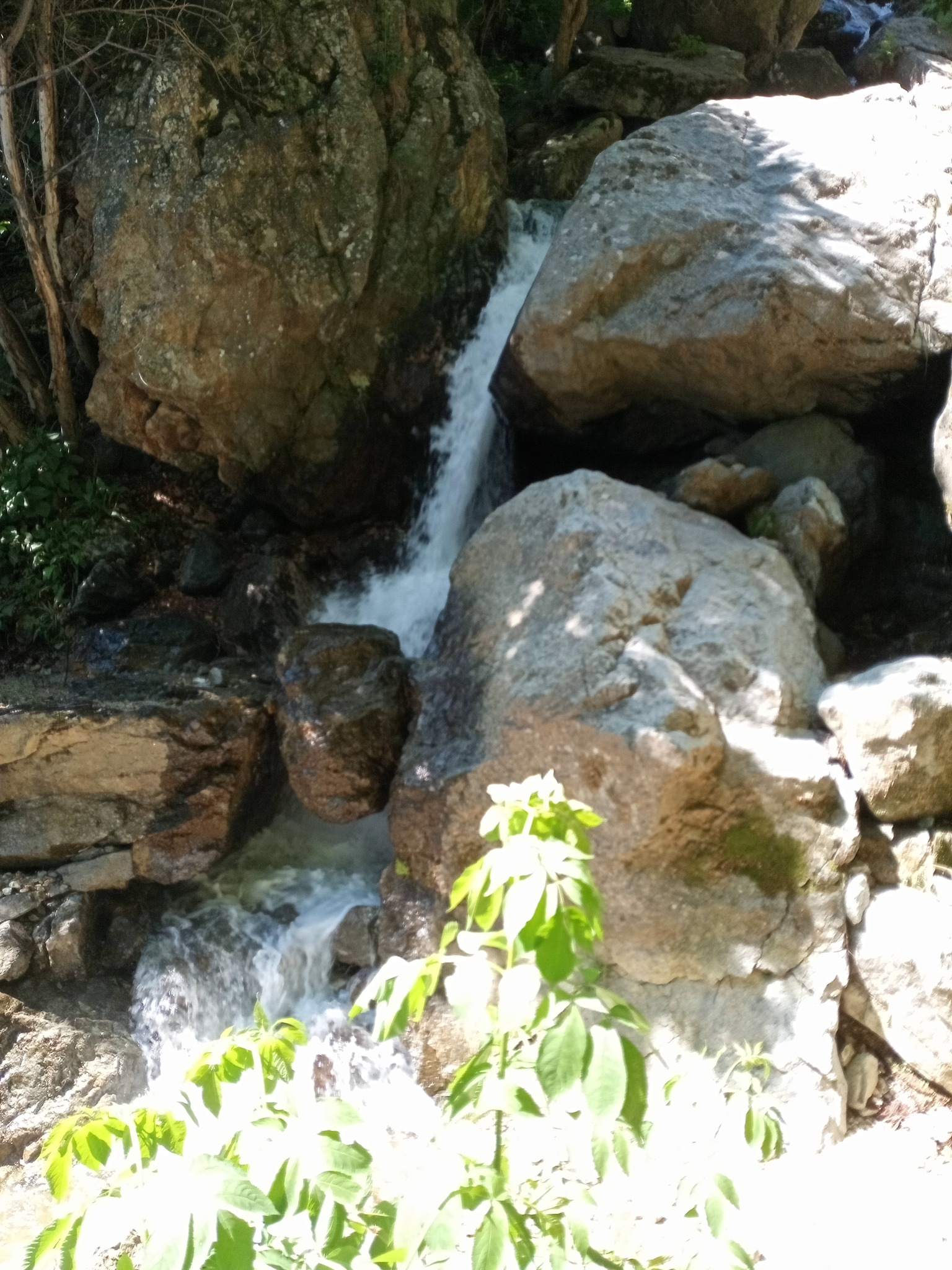 Водопад Малка Бъзовица 2