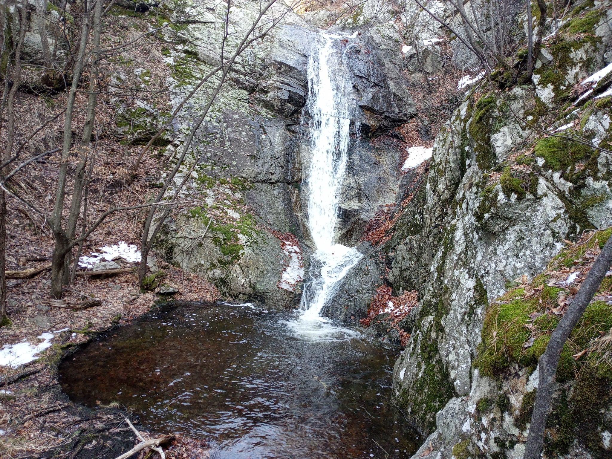 Водопад Бешбунарско дере 2