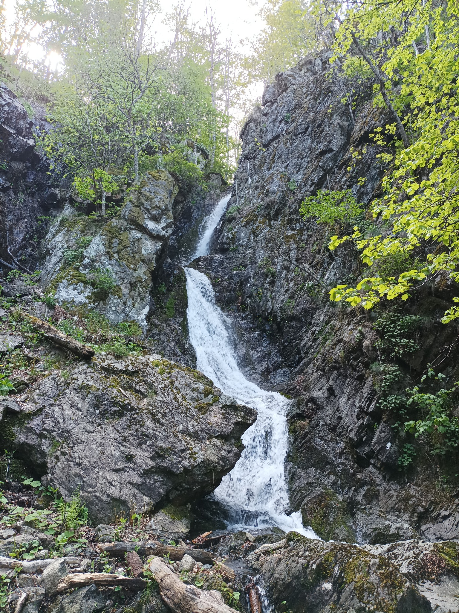 Водопад Отбита река