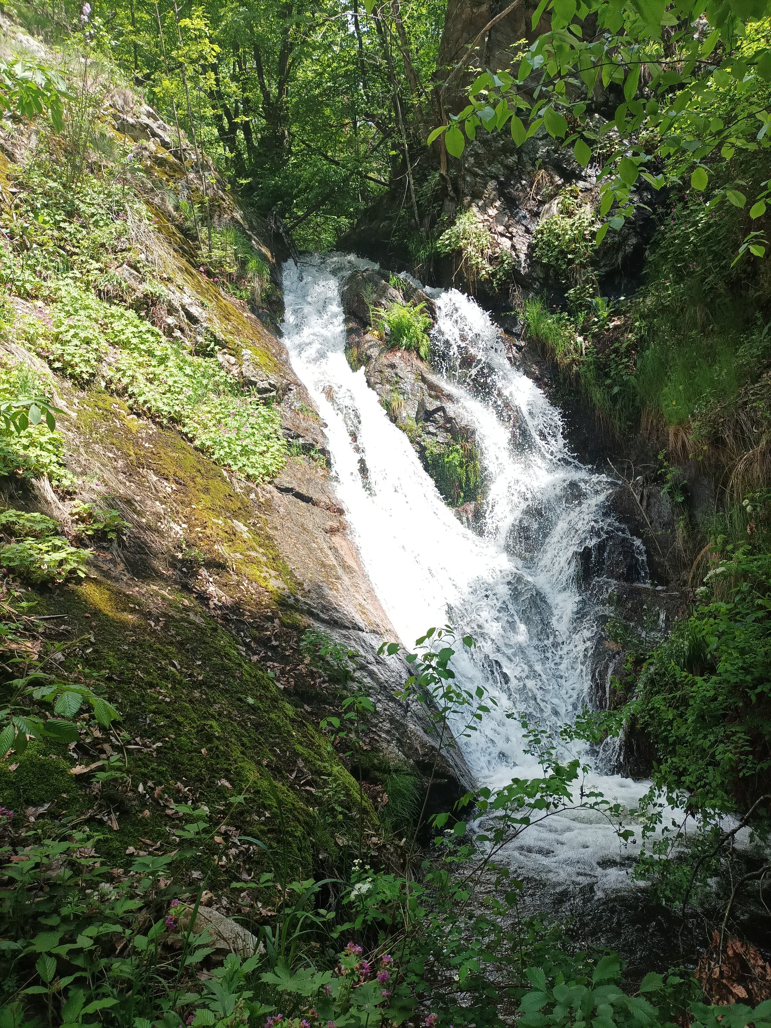 Водопад Долен Малък въртоп