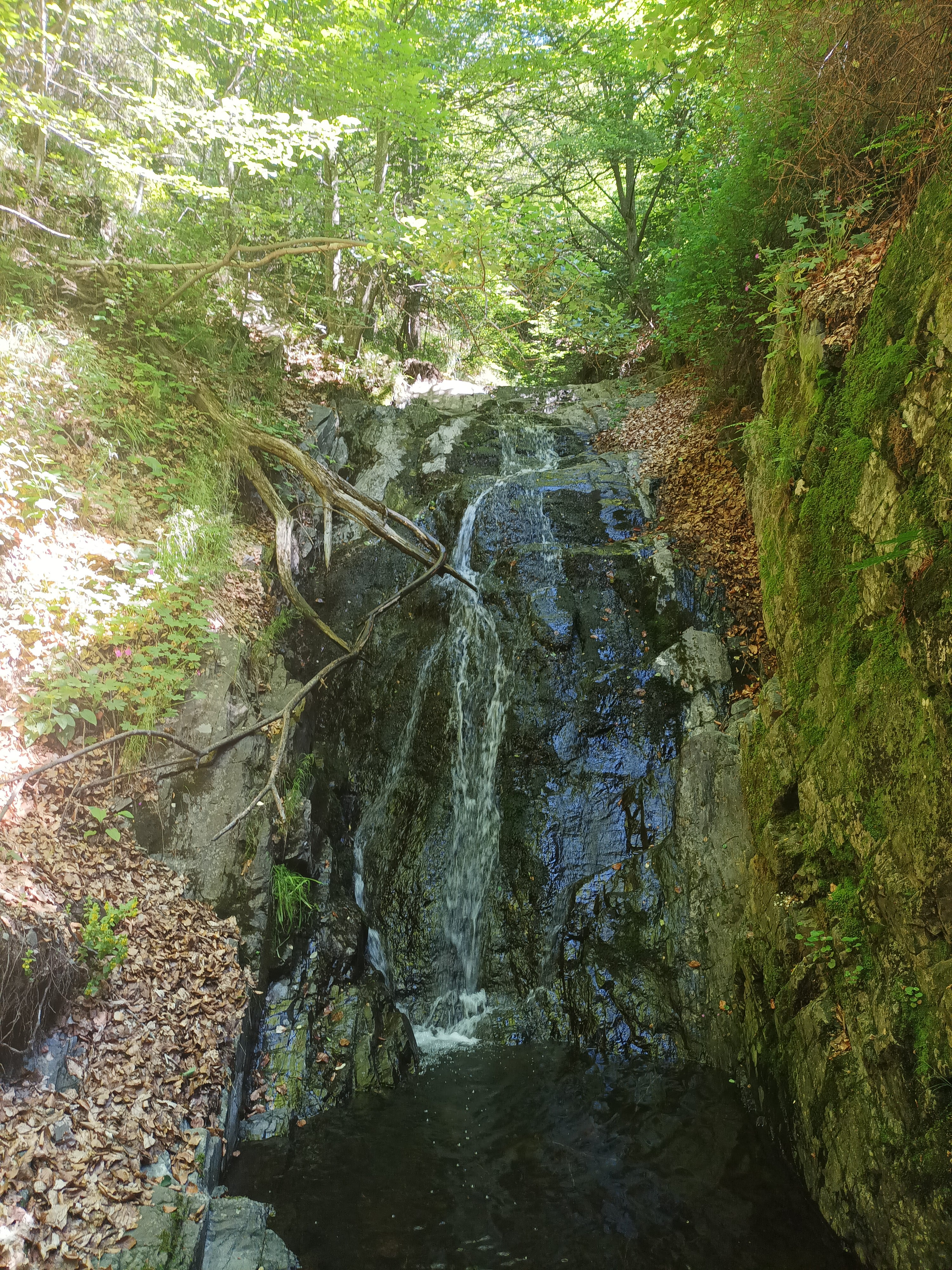 Водопад Бешбунарско дере 6