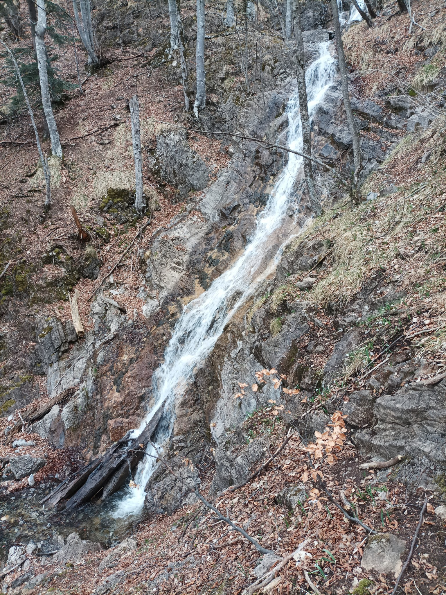 Каскада вада Сахранка