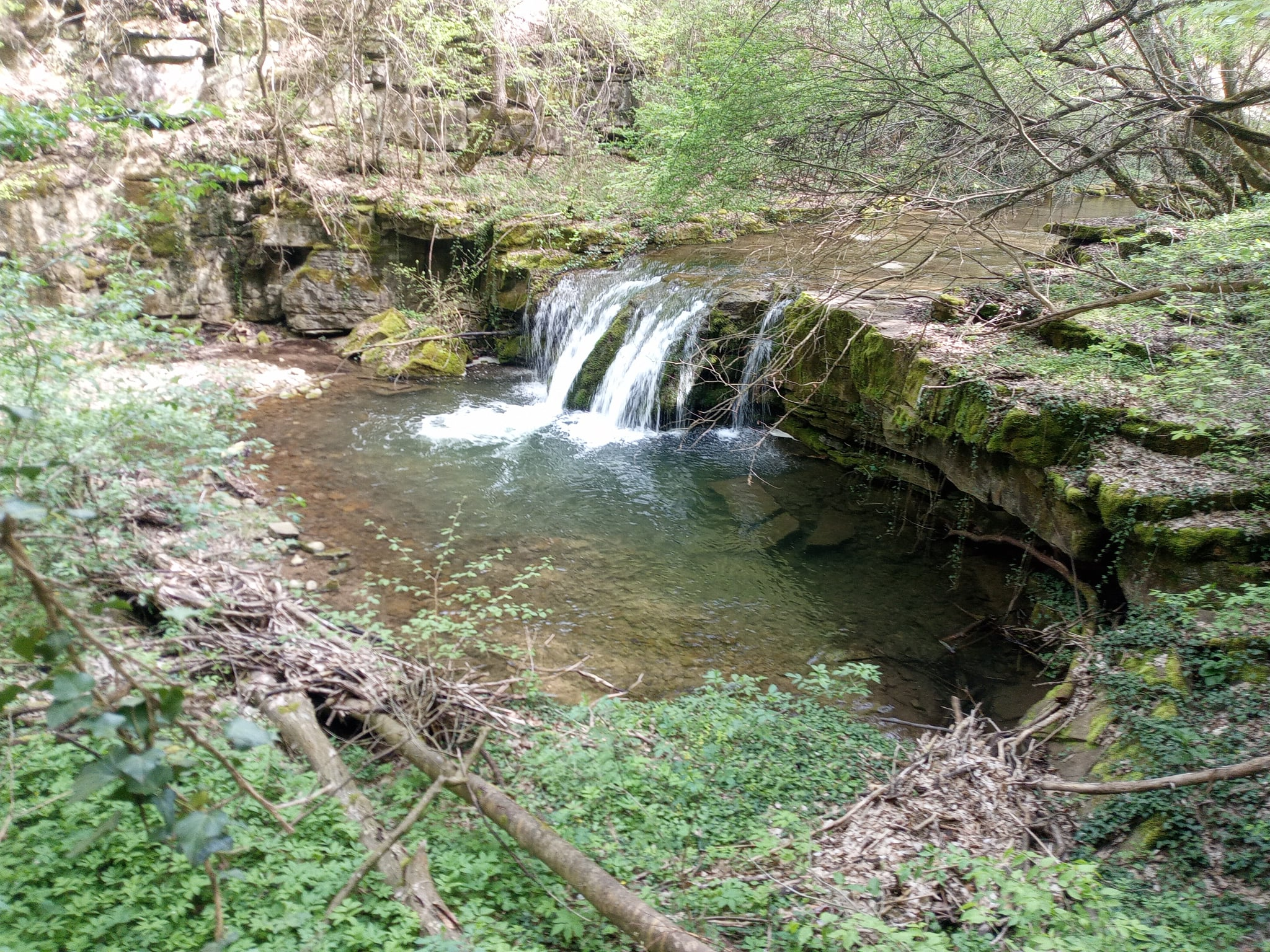 Водопад Дерин бент