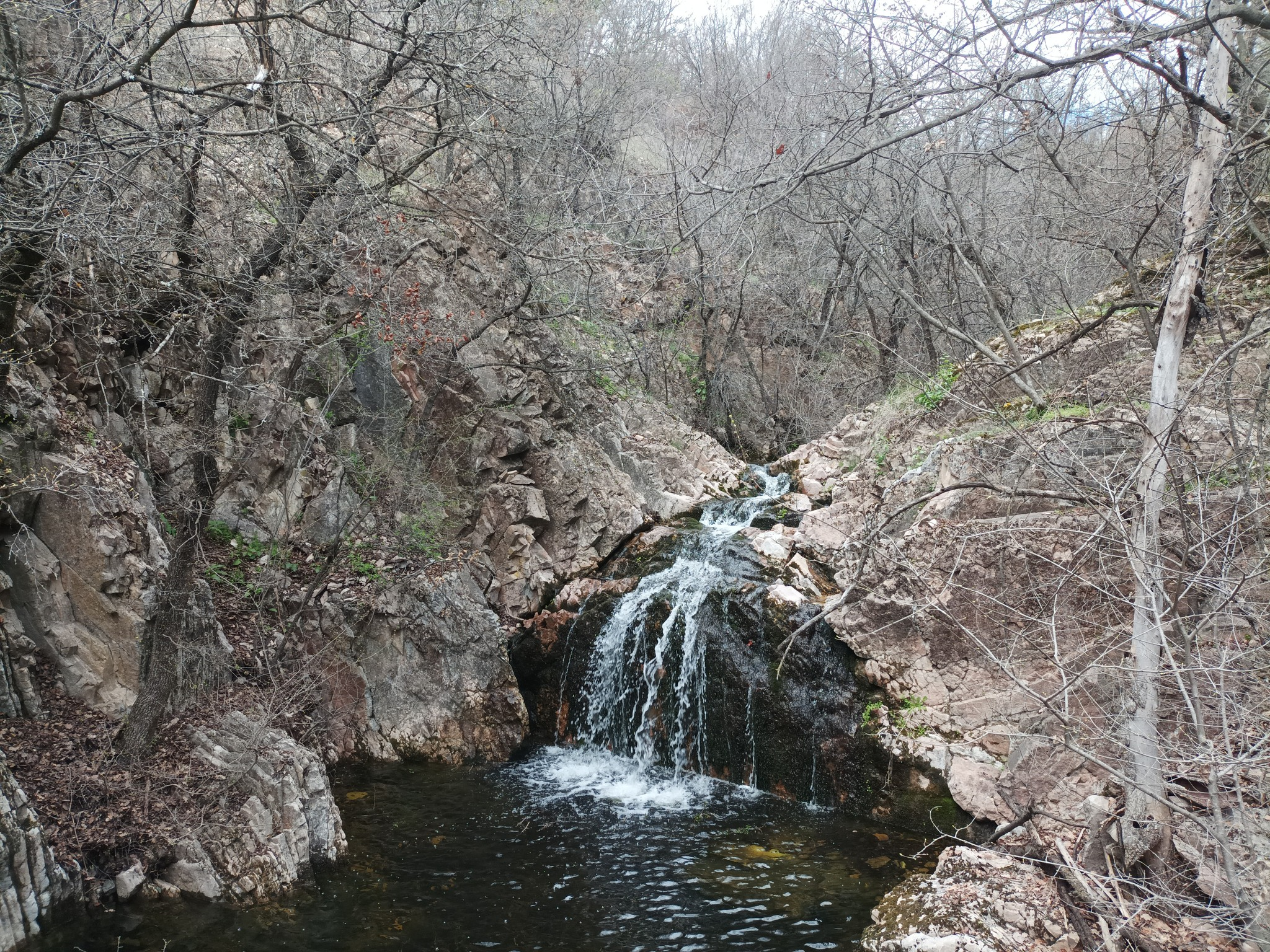 Водопад Момин скок Долен