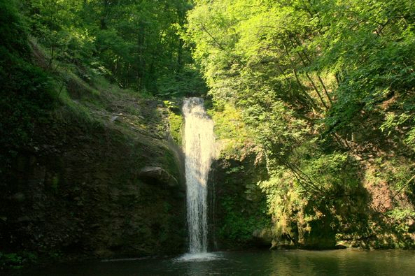 Водопад Лястовичи вир