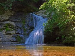 Долен водопад Голяма Сушица