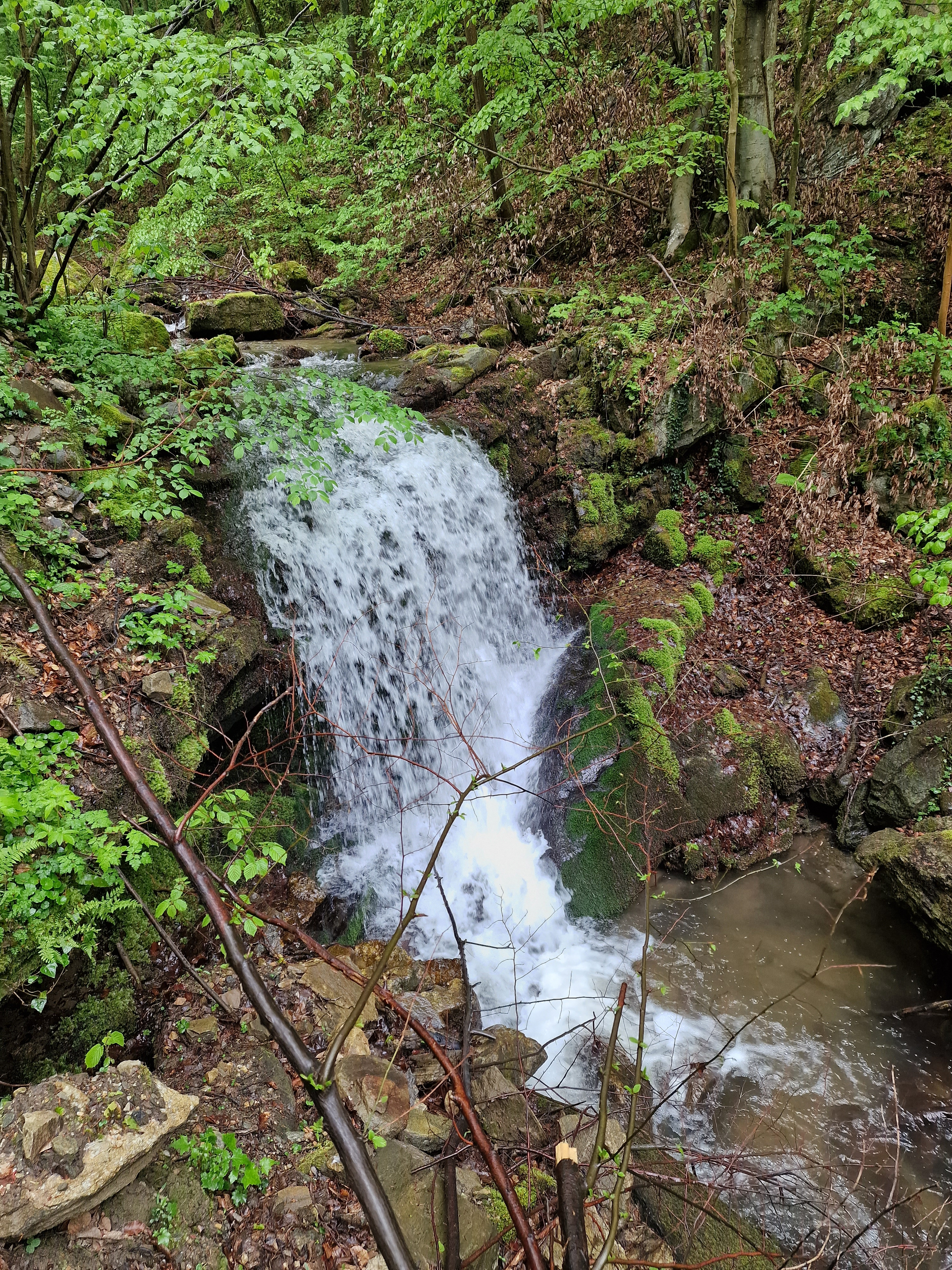 Долен Кознишки водопад