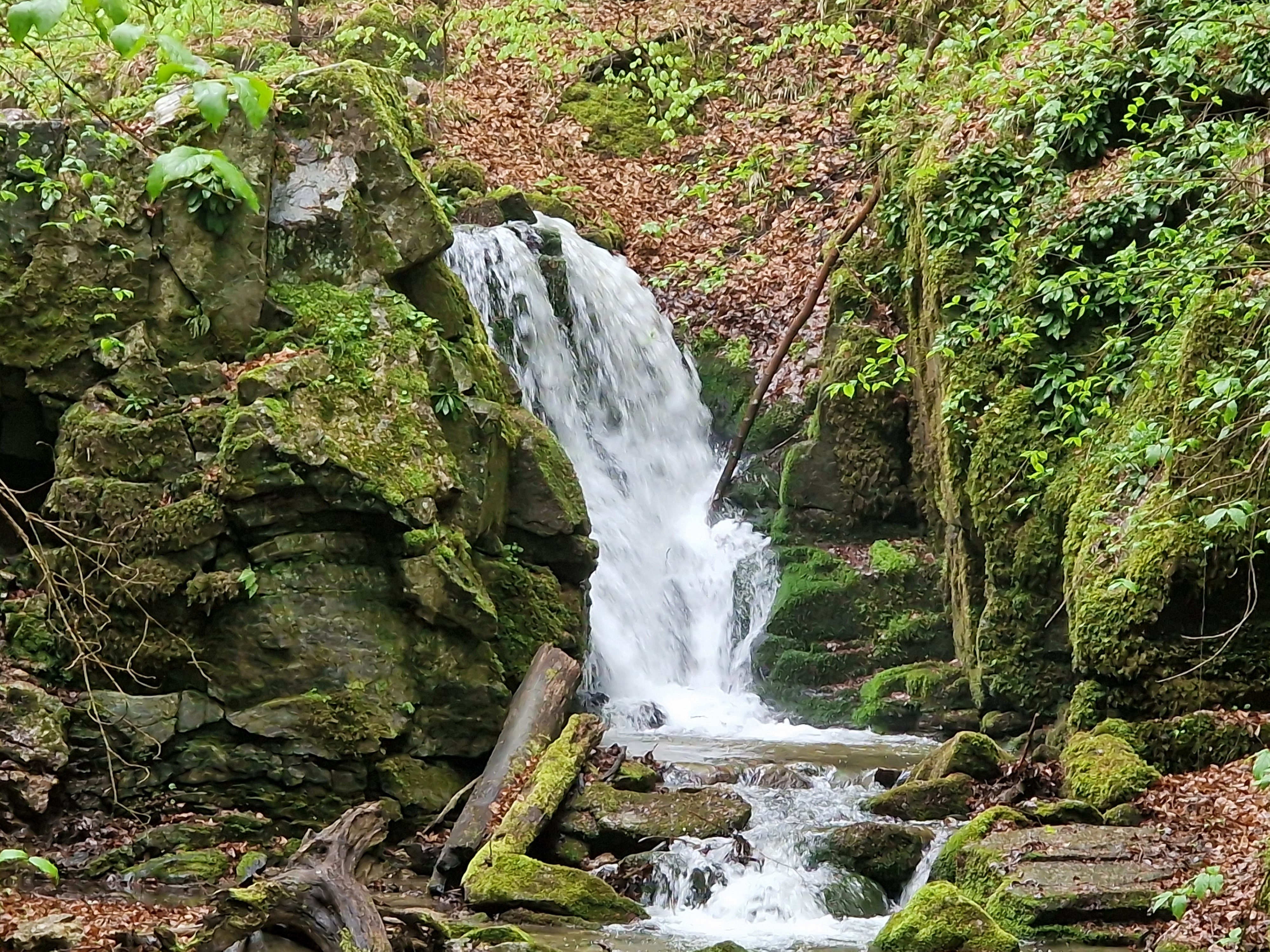 Горен Кознишки водопад