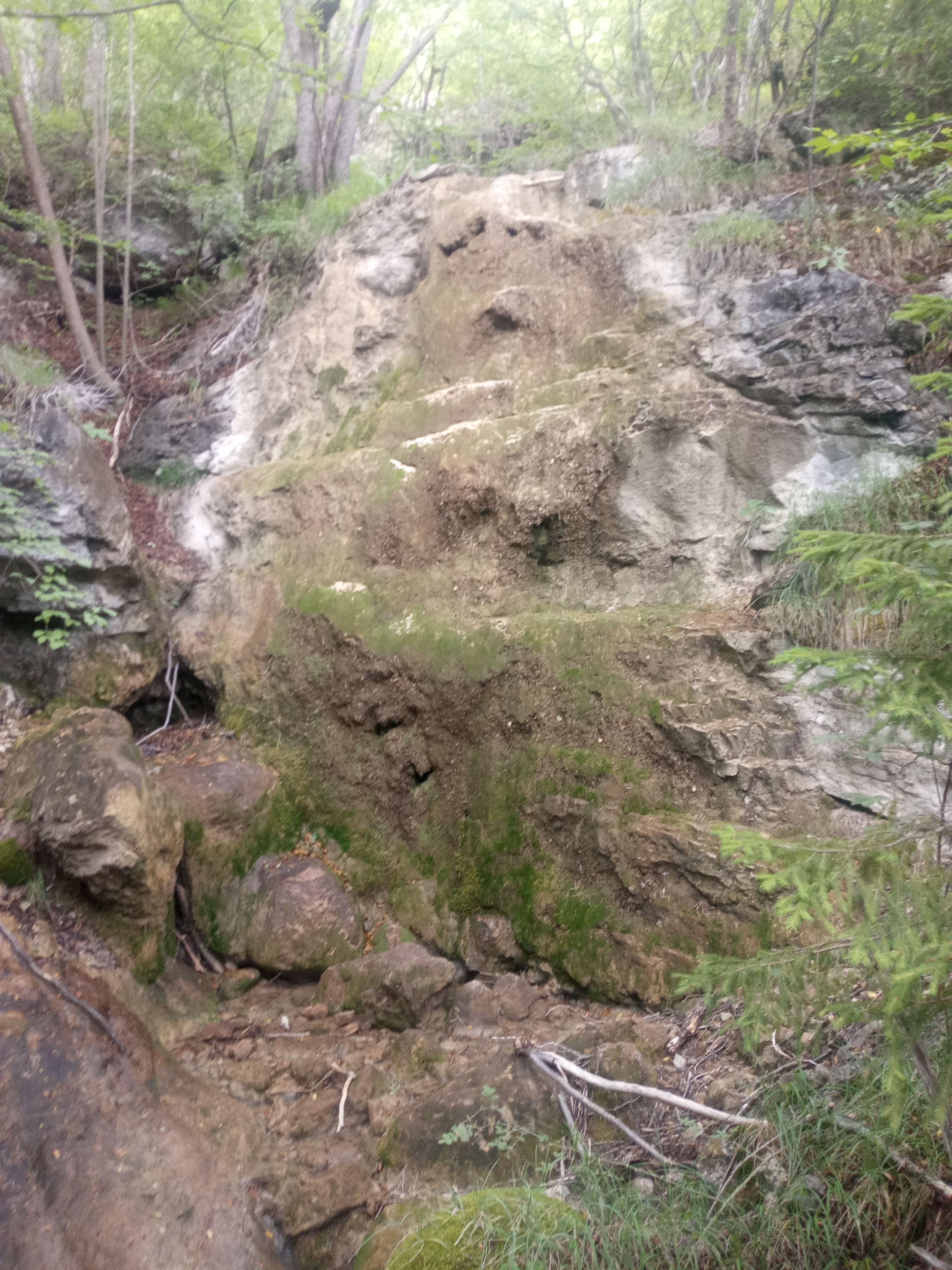 Водопад Ночов дол