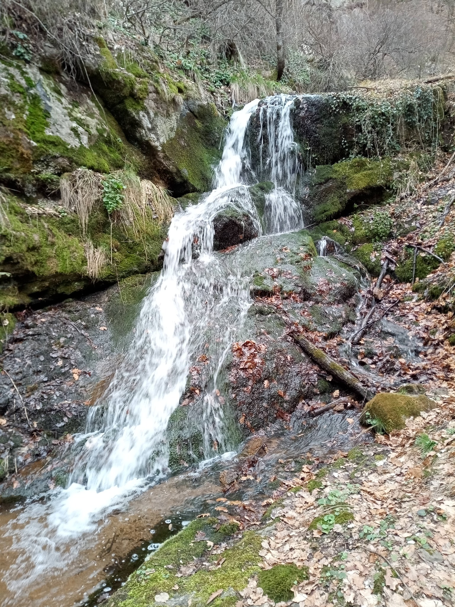 Долен водопад Дълбоки дол