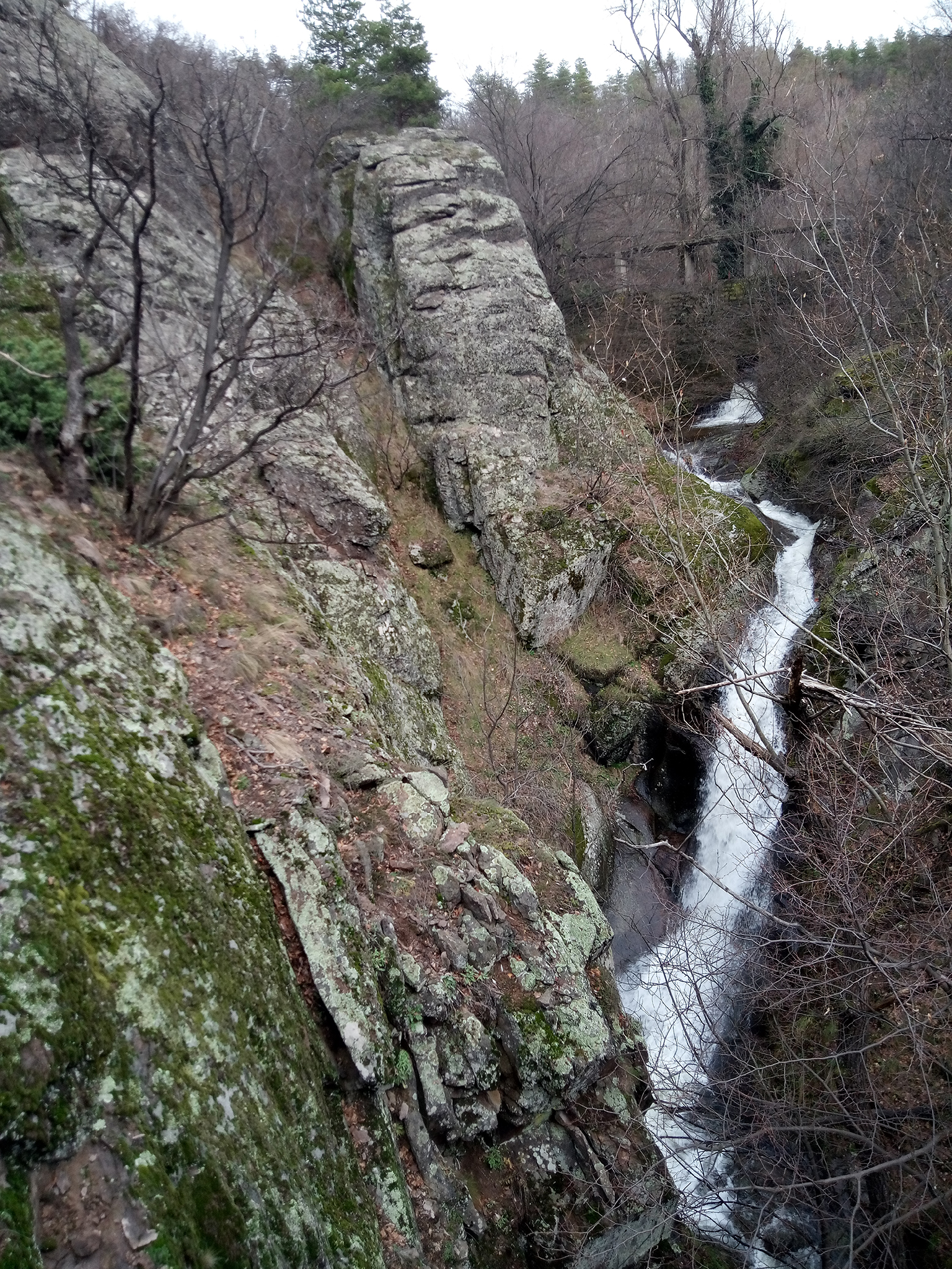 Скрит Устински водопад