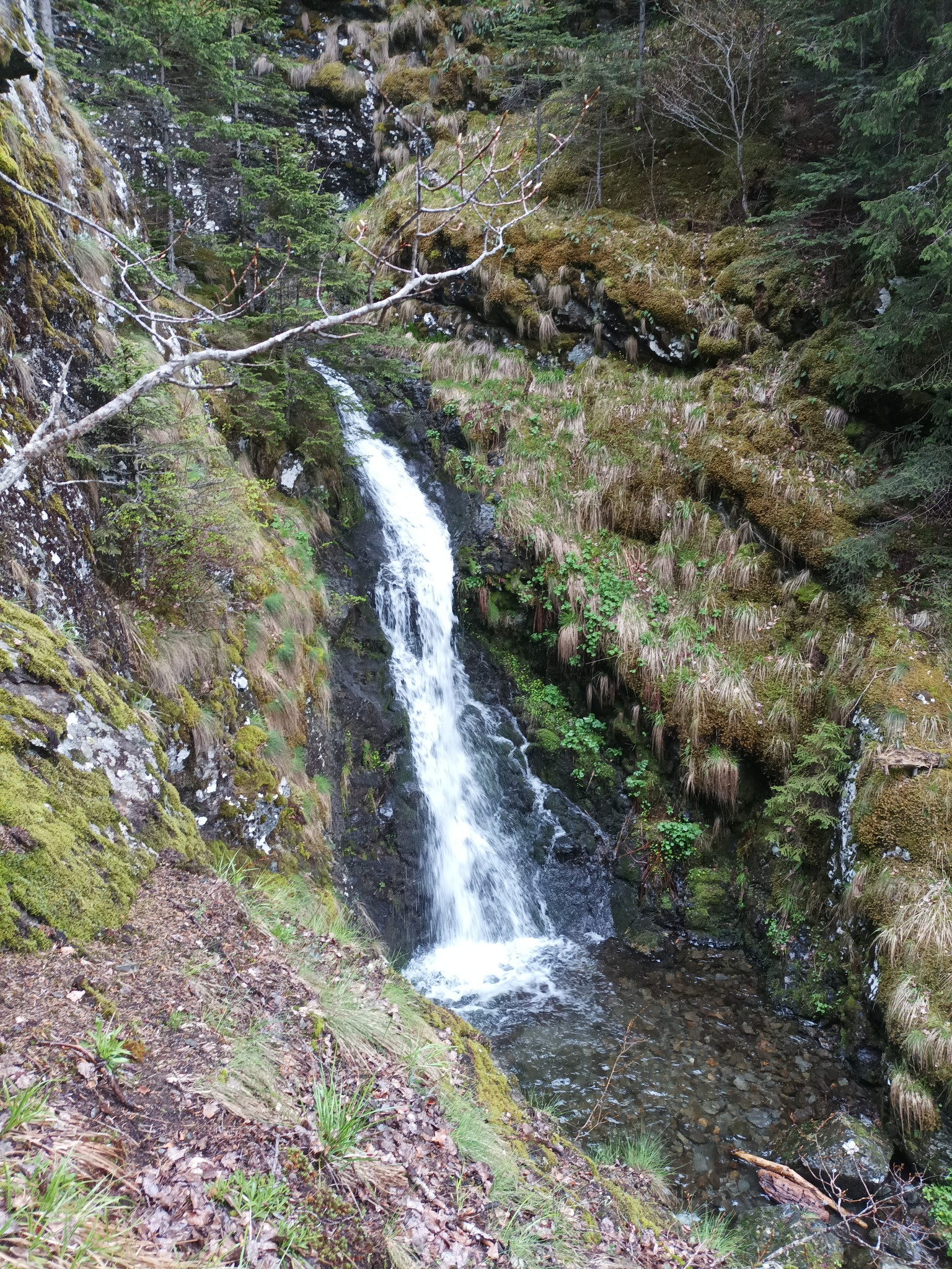 Водопад Малкия Башит