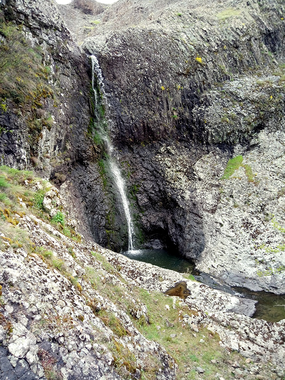 Черния водопад Горен
