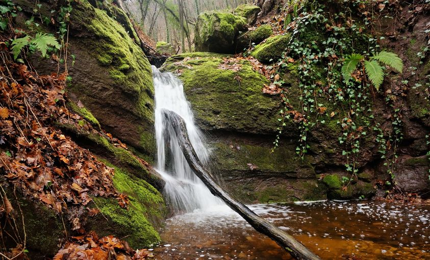 Тайните водопади Горен