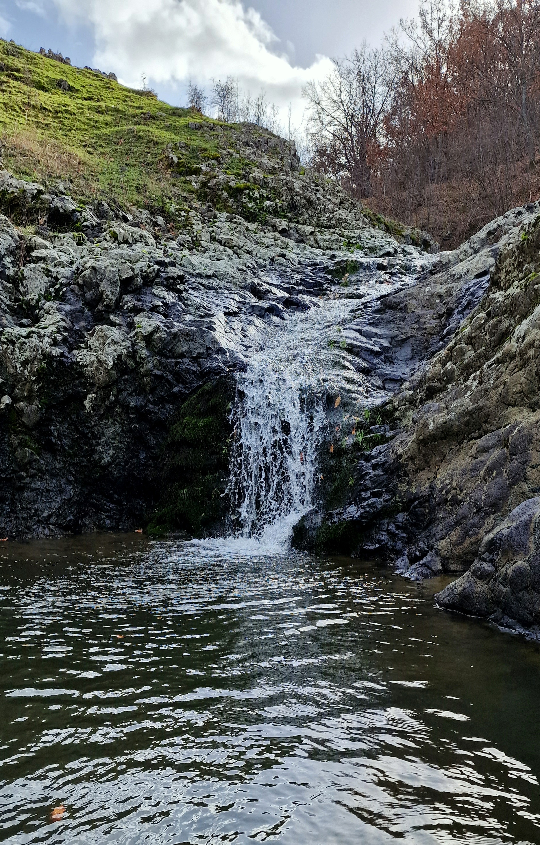 Долен водопад Джералдере