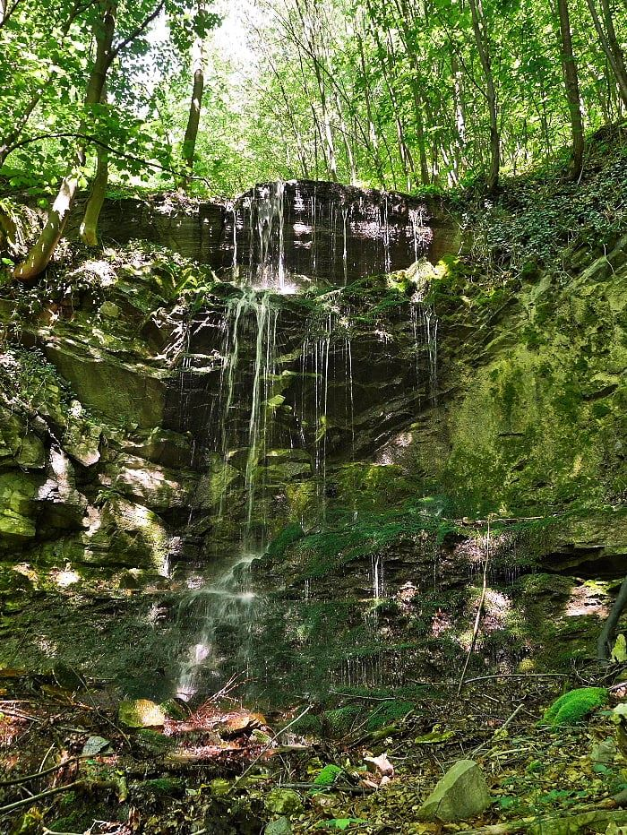 Горен водопад северен приток Малка Въча