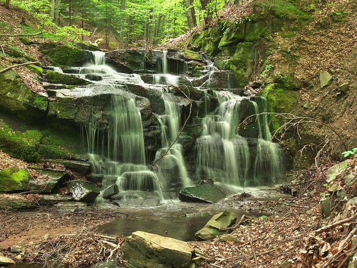 Стъпален водопад Раворска