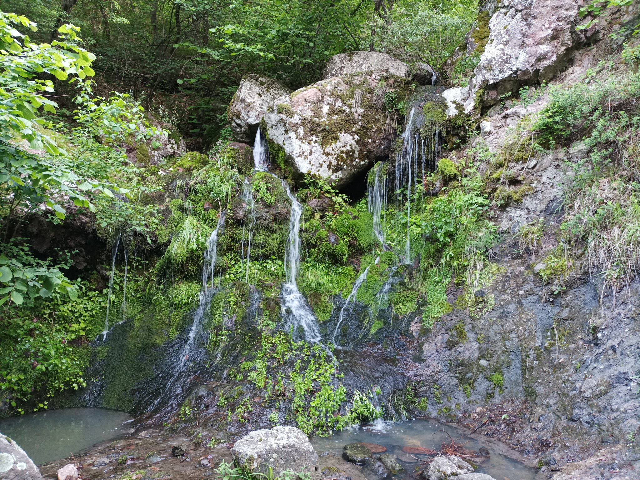 Долен водопад Индере