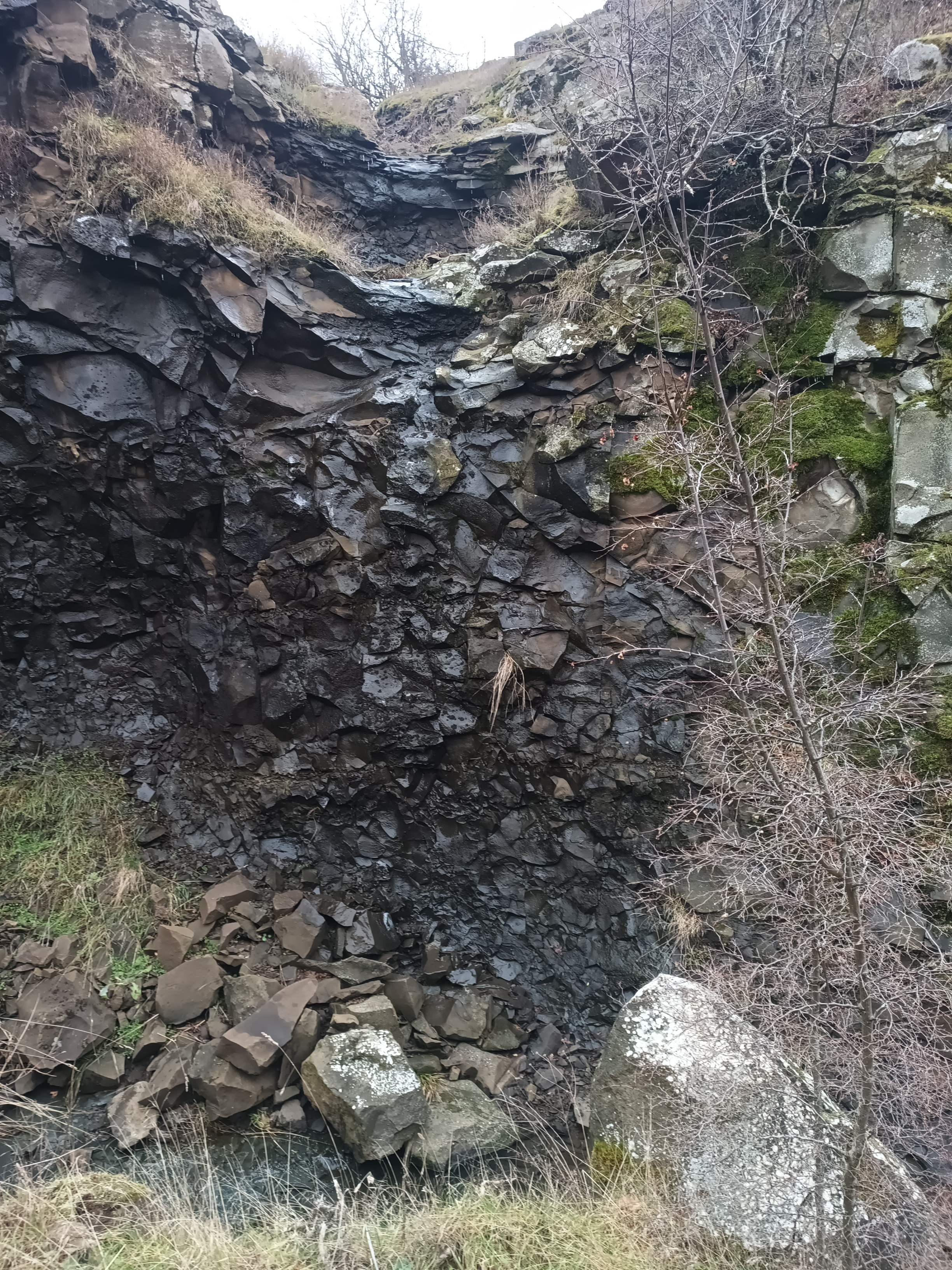 Сухия водопад ляв приток Айдереси