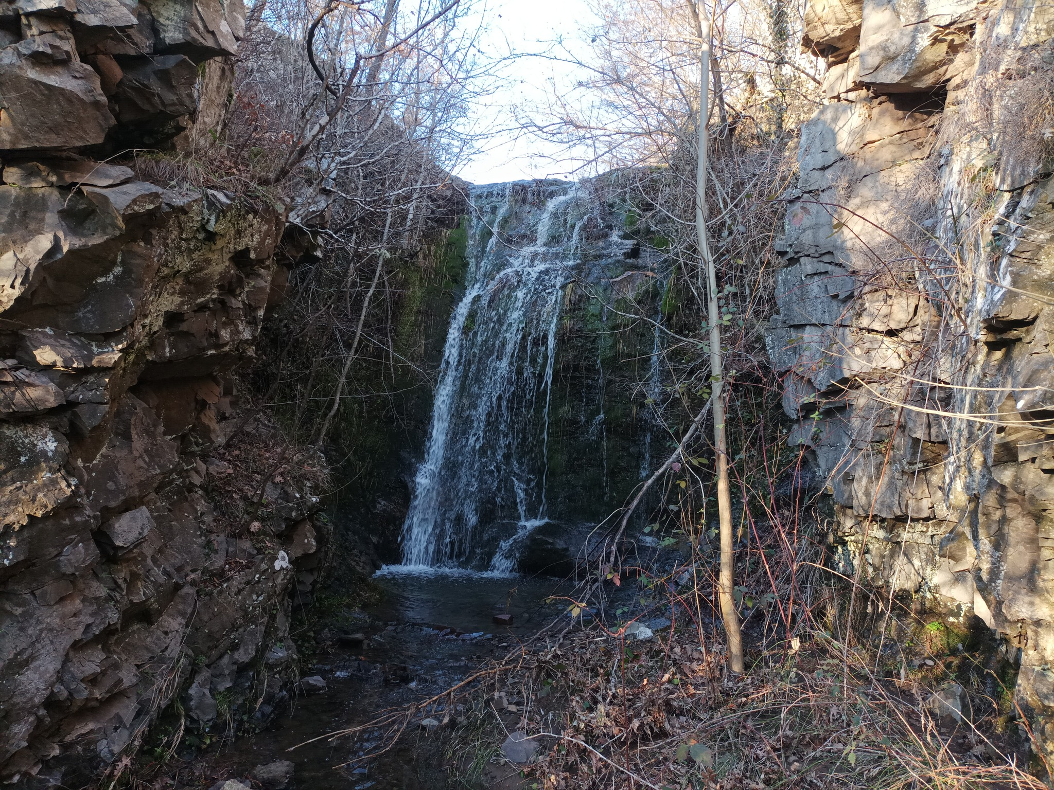 Водопад Каракая дереси