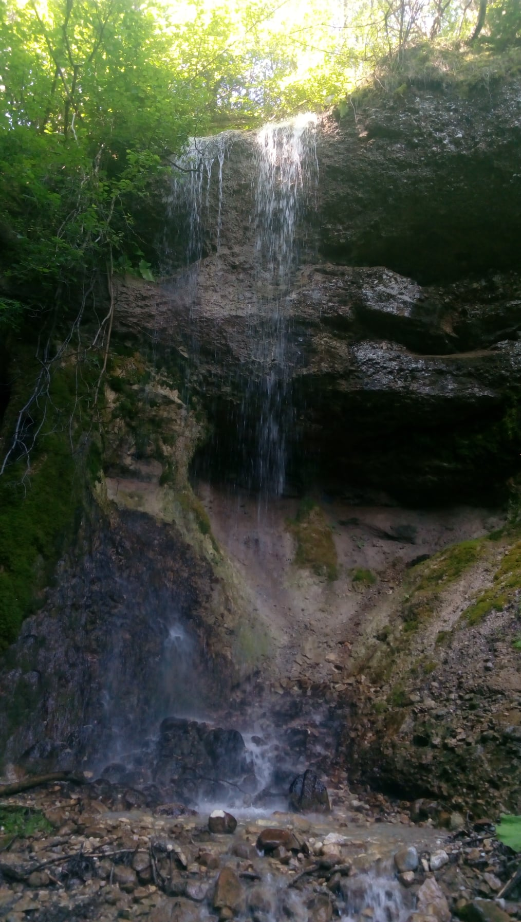 Водопад Скакалото