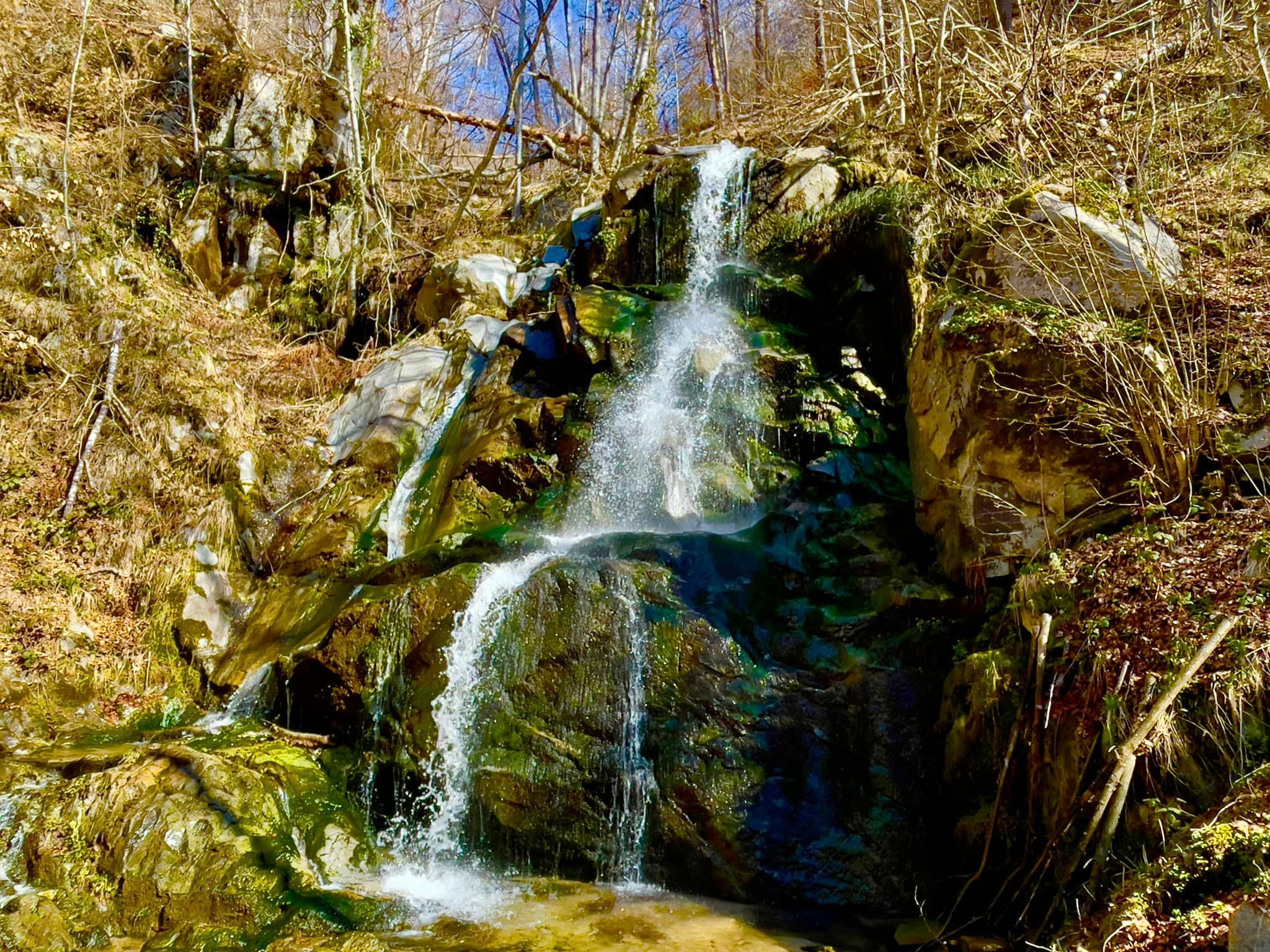 Водопад Бялата река